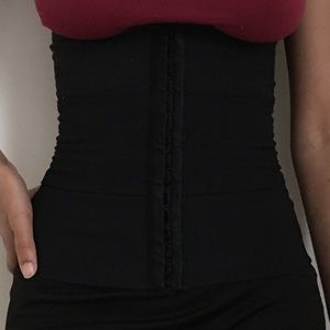 Waist trainer